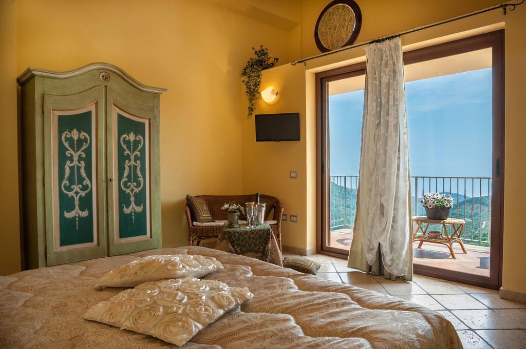 Villa Bernadette San Mauro Cilento Exterior photo